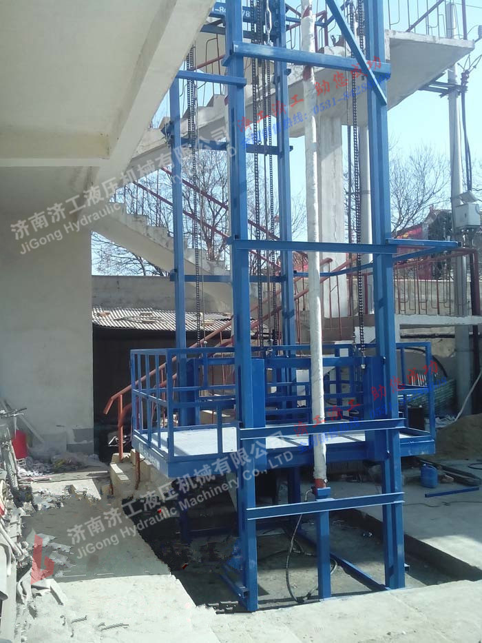 鏈條導軌式升降機